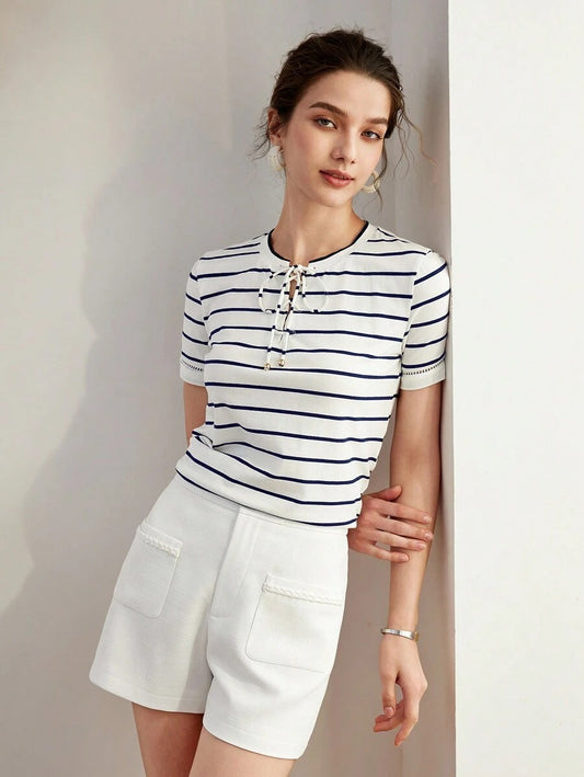 Camiseta de rayas estampadas con lazada frontal