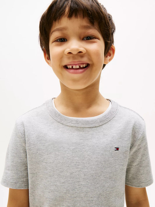 Franela cuello redondo unicolor con logo