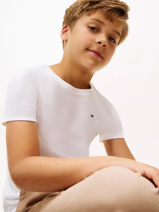 Franela cuello redondo unicolor con logo