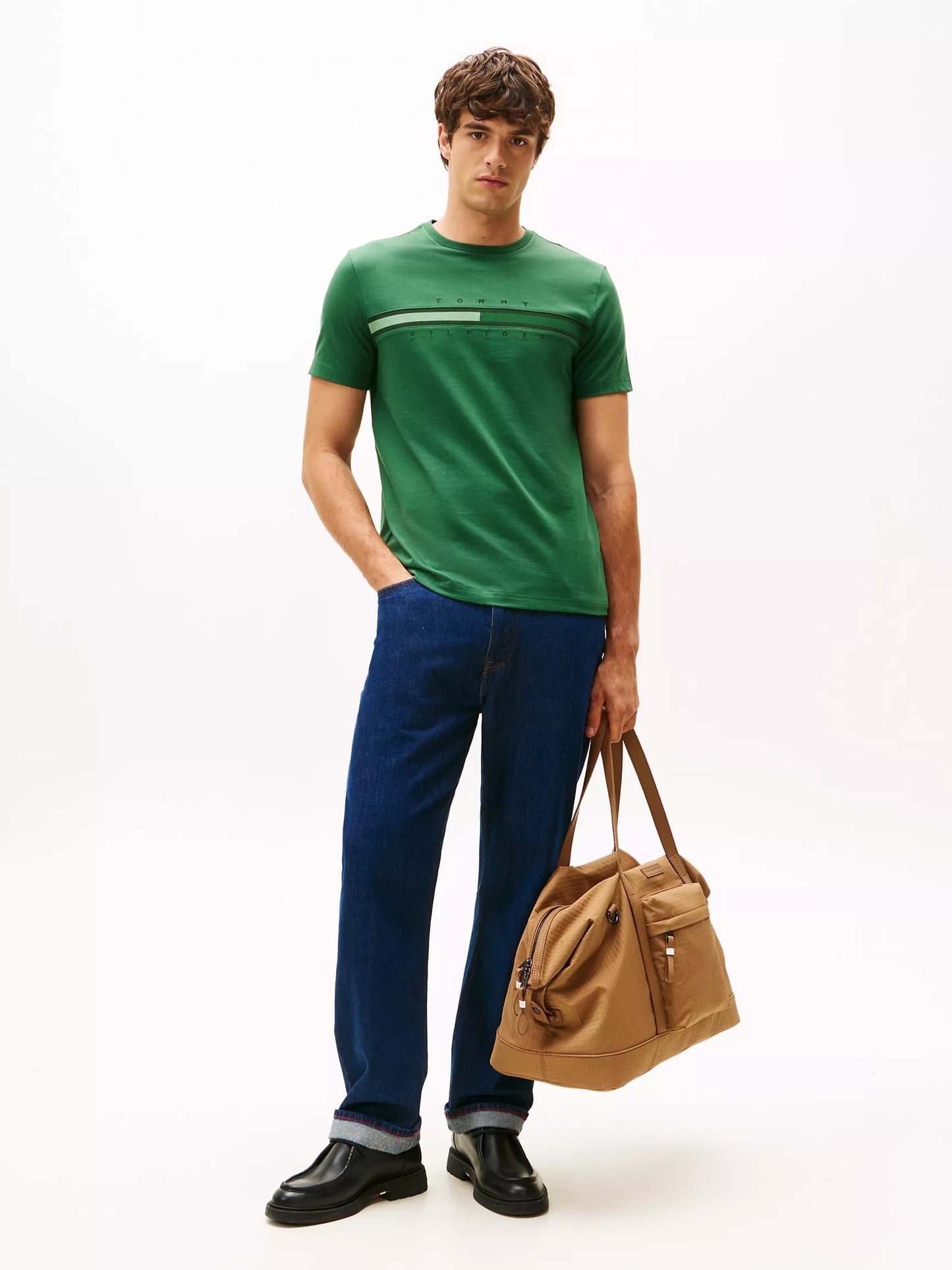 Franela con logo de bandera central tonal