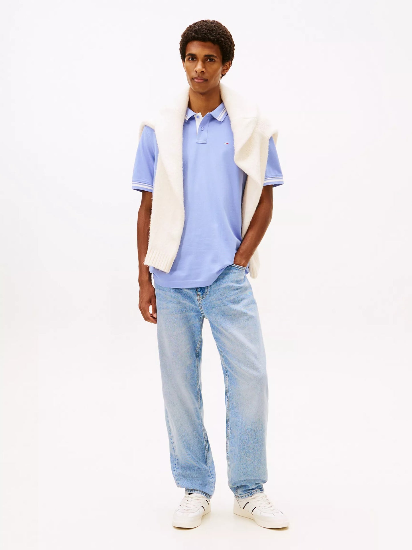 Chemise regular con cuello y mangas ribeteadas