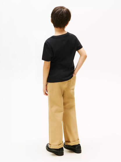 Franela cuello redondo unicolor con logo