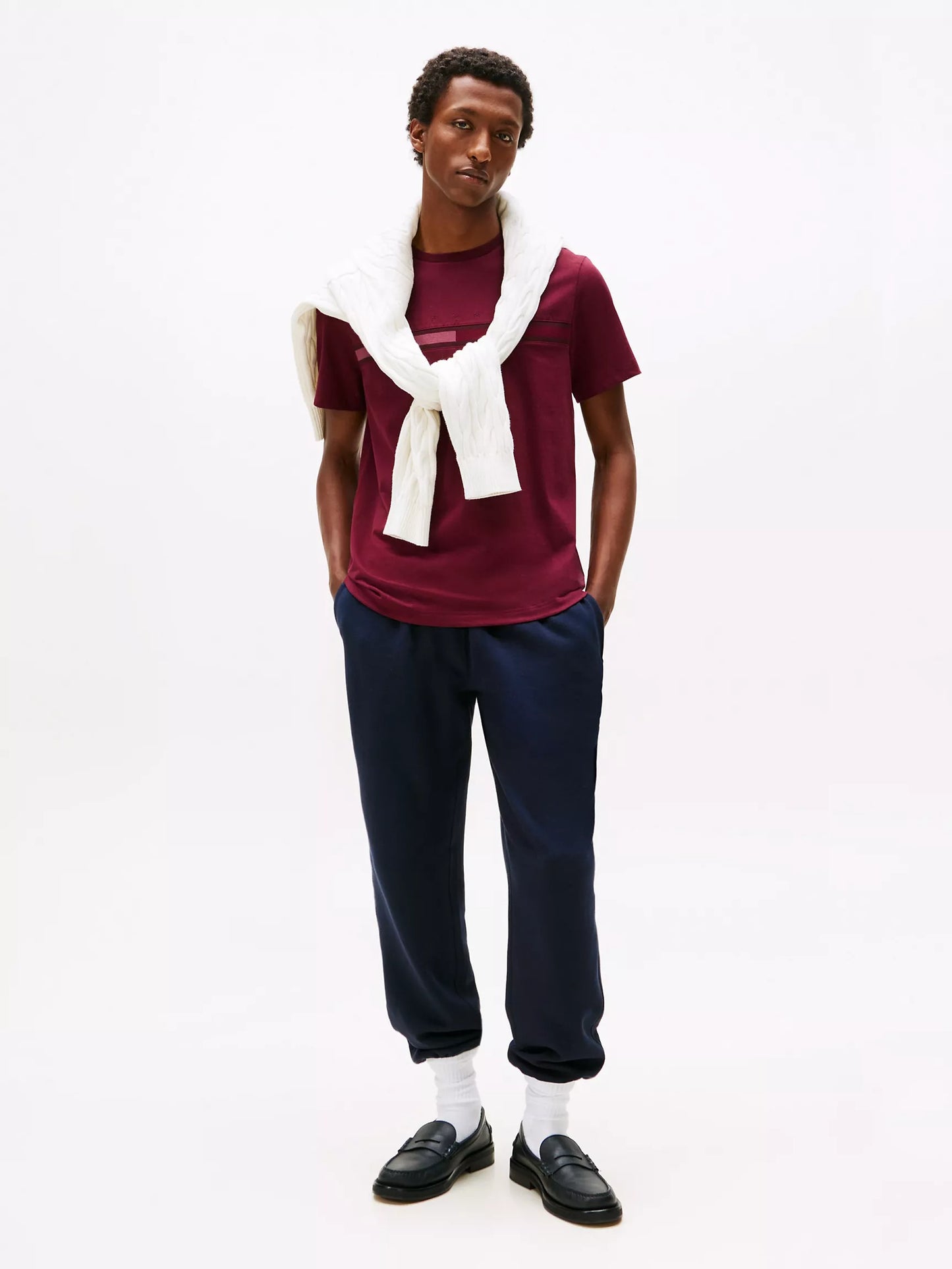 Franela con logo de bandera central tonal