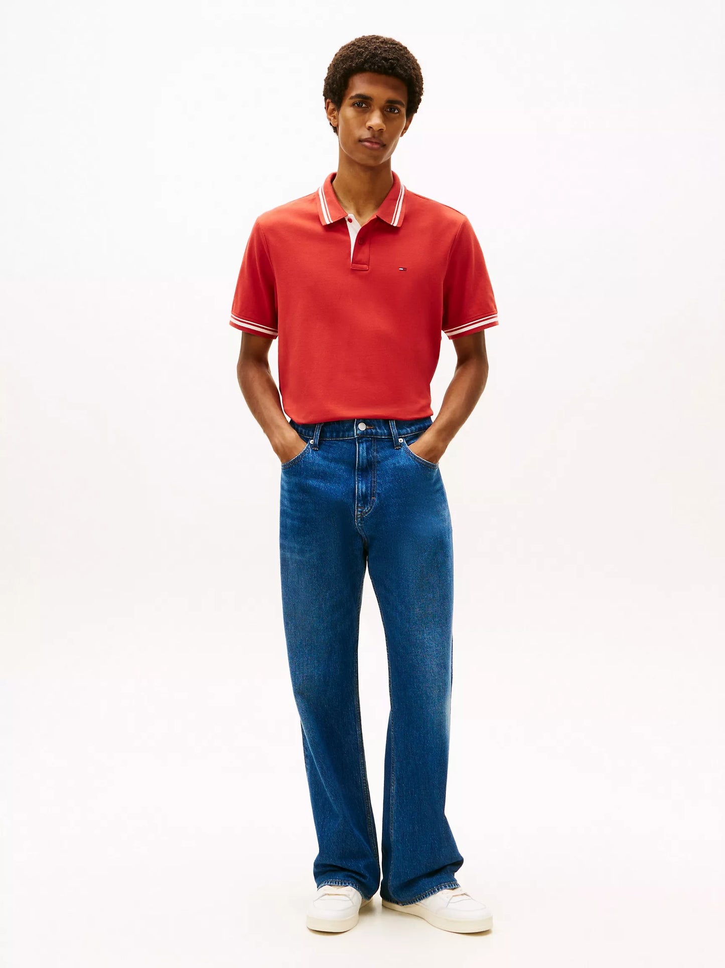 Chemise regular con cuello y mangas ribeteadas