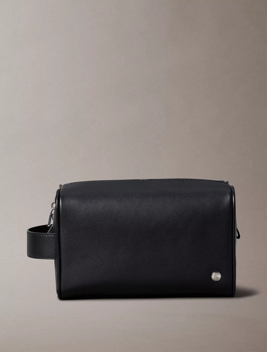 Bolso pequeño para viajes con logo de metal