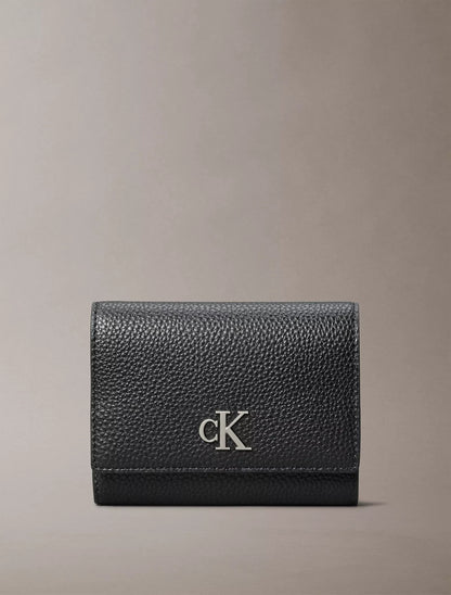 Cartera tipo monedero con logo