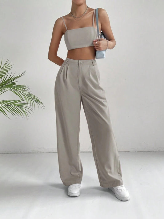 Conjunto de top corto  y pantalones de pierna ancha