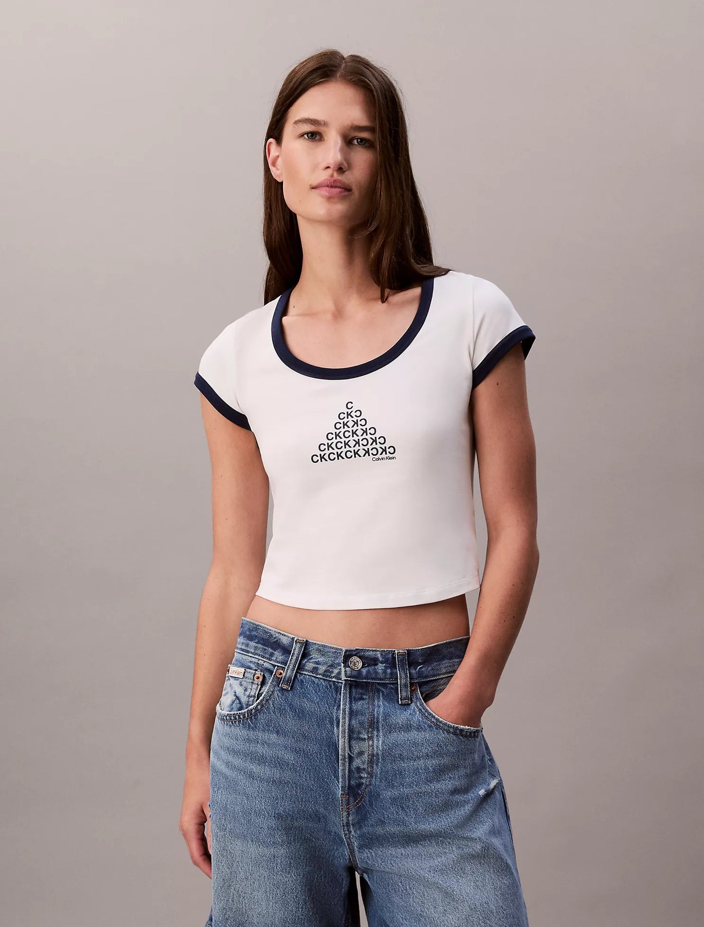 Franela ajustada con estampado central