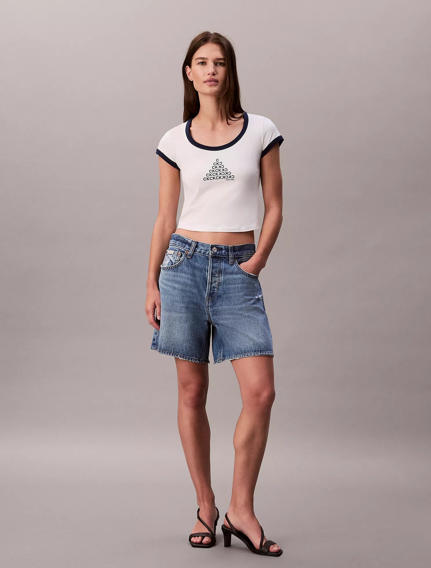 Franela ajustada con estampado central