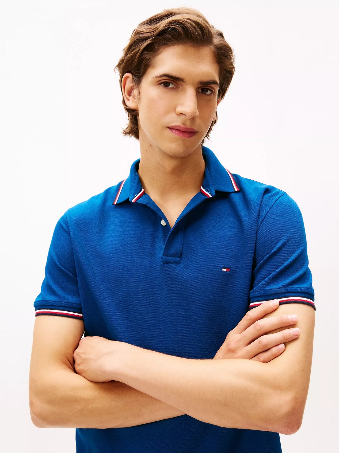 Chemise unicolor con cuello ribeteado