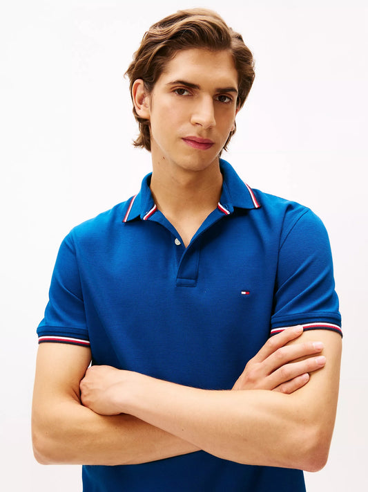 Chemise unicolor con cuello ribeteado