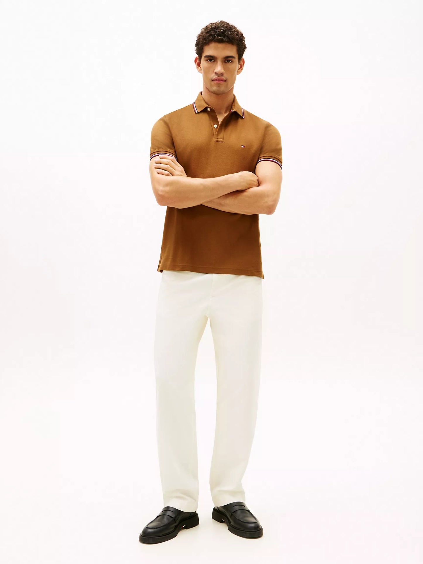 Chemise unicolor con cuello ribeteado