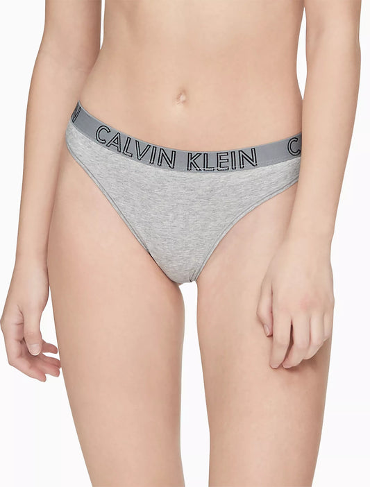 Panty de algodón tipo hilo con logo