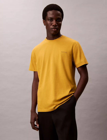 Franela cuello redondo unicolor con logo