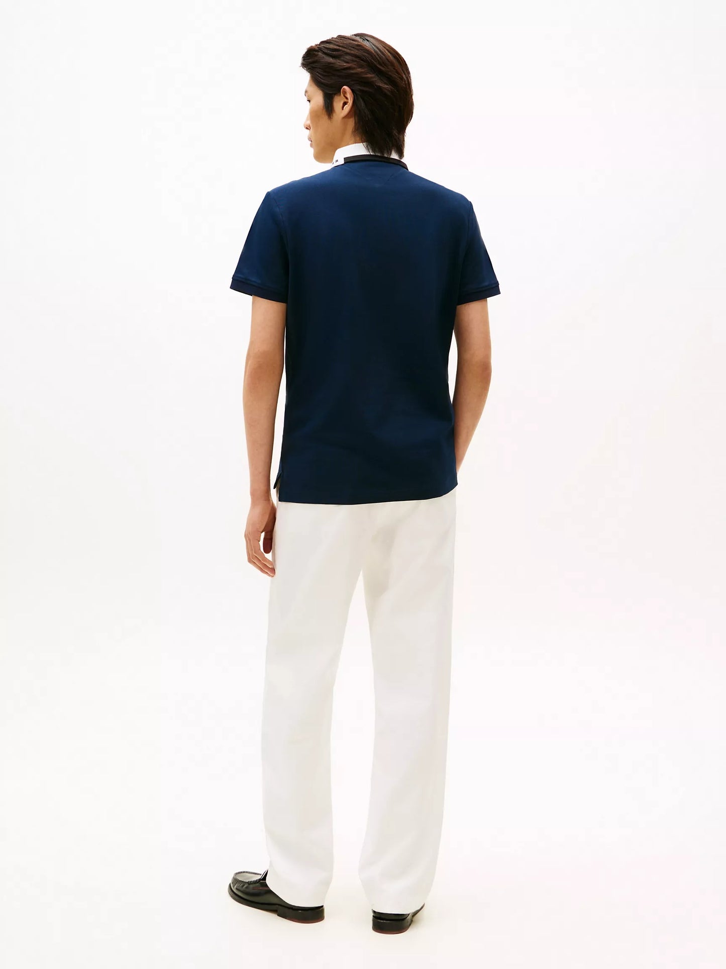 Chemise regular con logo en cuello