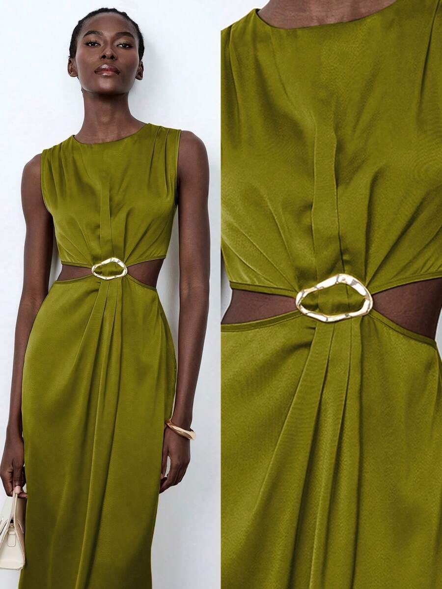 Vestido sin mangas con diseño asimétrico y decoración de aro