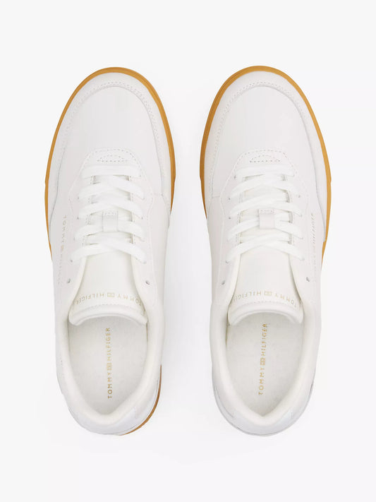 Calzado deportivo con logo