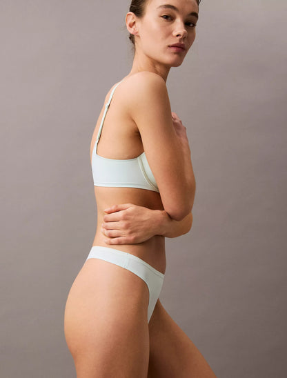 Panty de ajuste perfecto tipo hilo