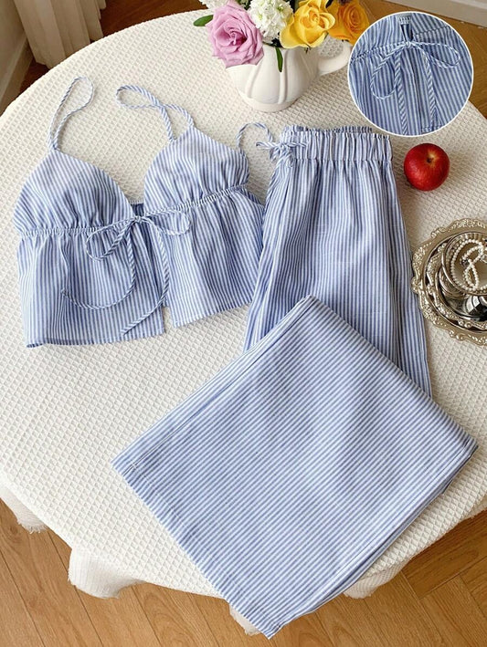 Conjunto de camiseta de tirantes a rayas y pantalones