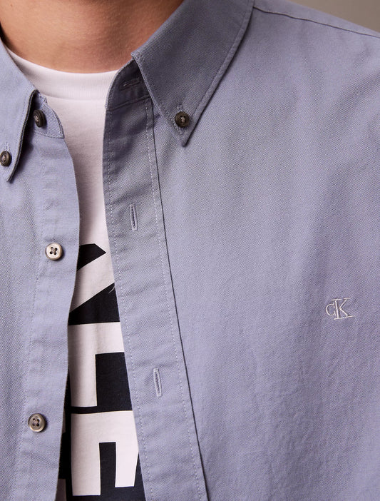 Camisa manga larga unicolor Oxford con logo