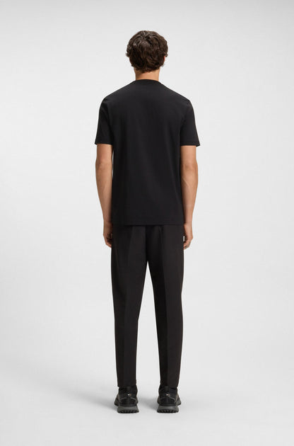 Franela cuello redondo unicolor con logo en 3D