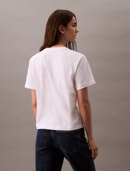 Franela boxy con logo estampado central