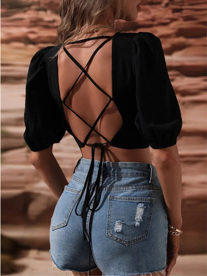 Blusa corta de espalda abierta con cordón de manga farol