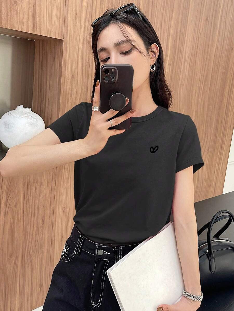 Camiseta con logo de corazón