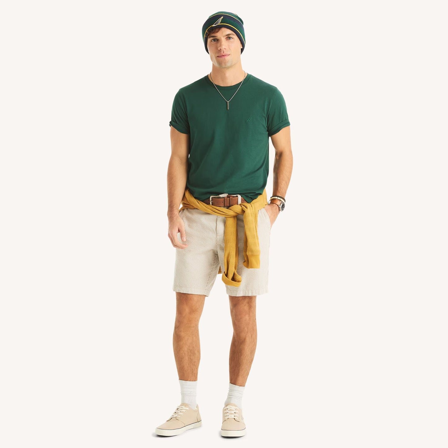 Franela cuello redondo unicolor con logo