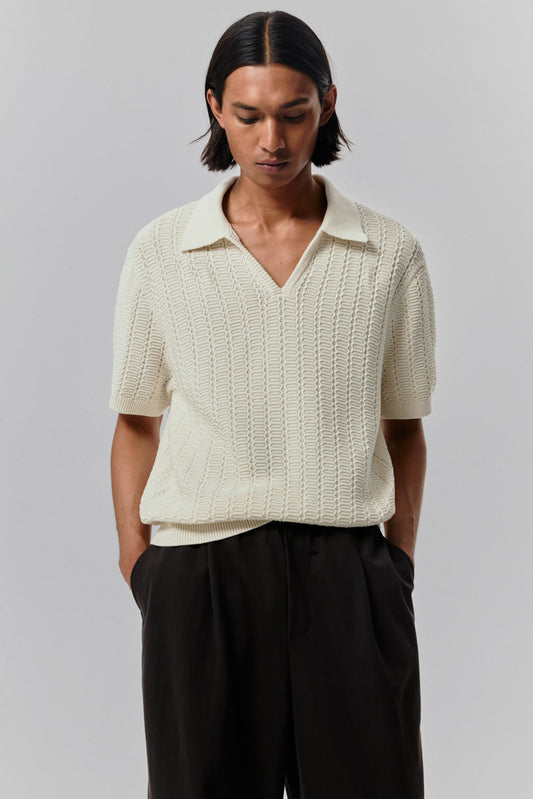 Chemise regular cuello en V texturizada